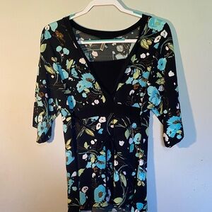 Susan Lawrence Black and Blue Floral Top